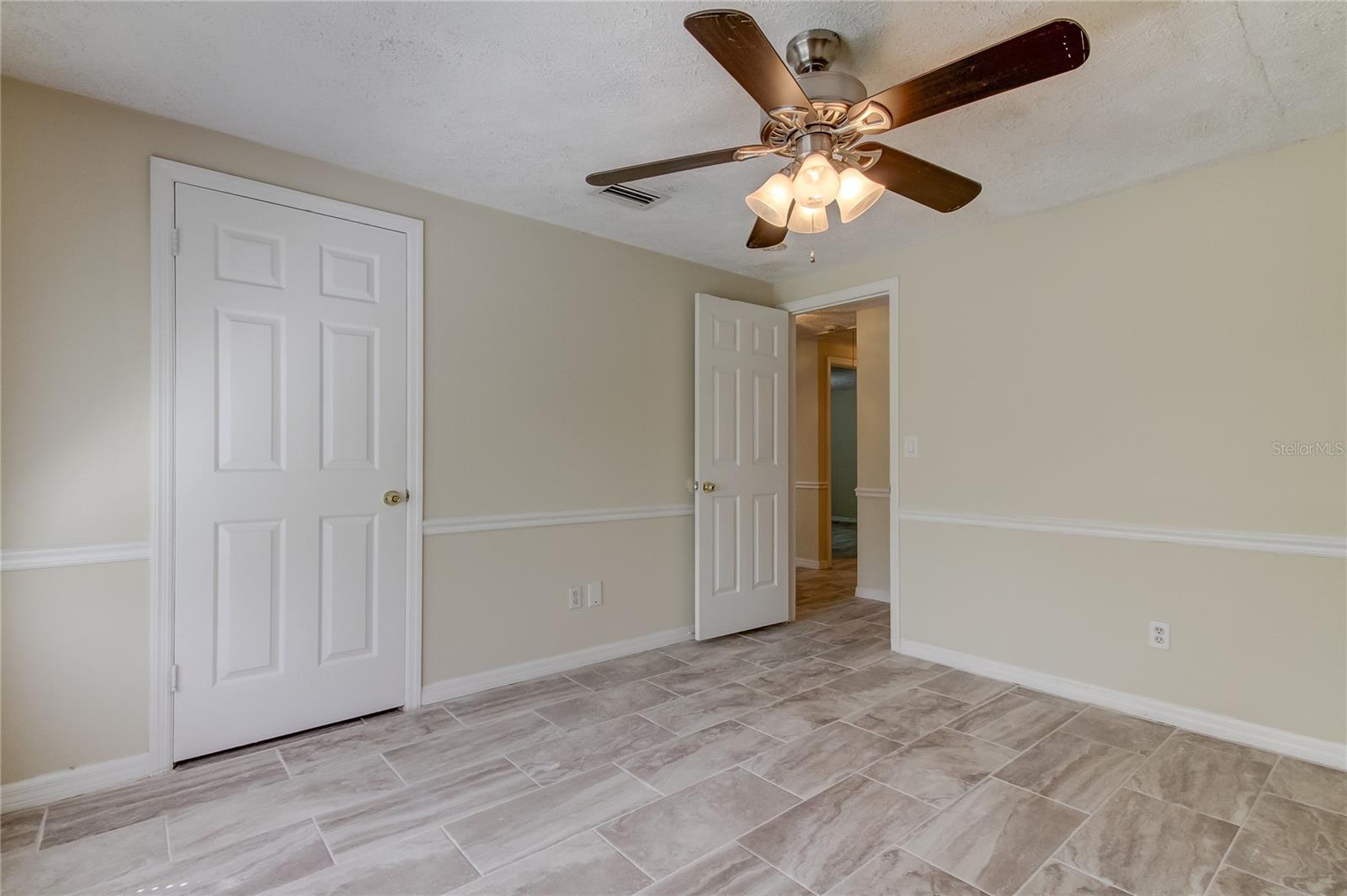 10406 RECLINATA LN — photo 27
