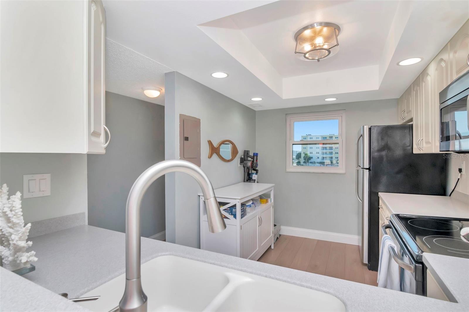 17580 GULF BLVD #403 — photo 12