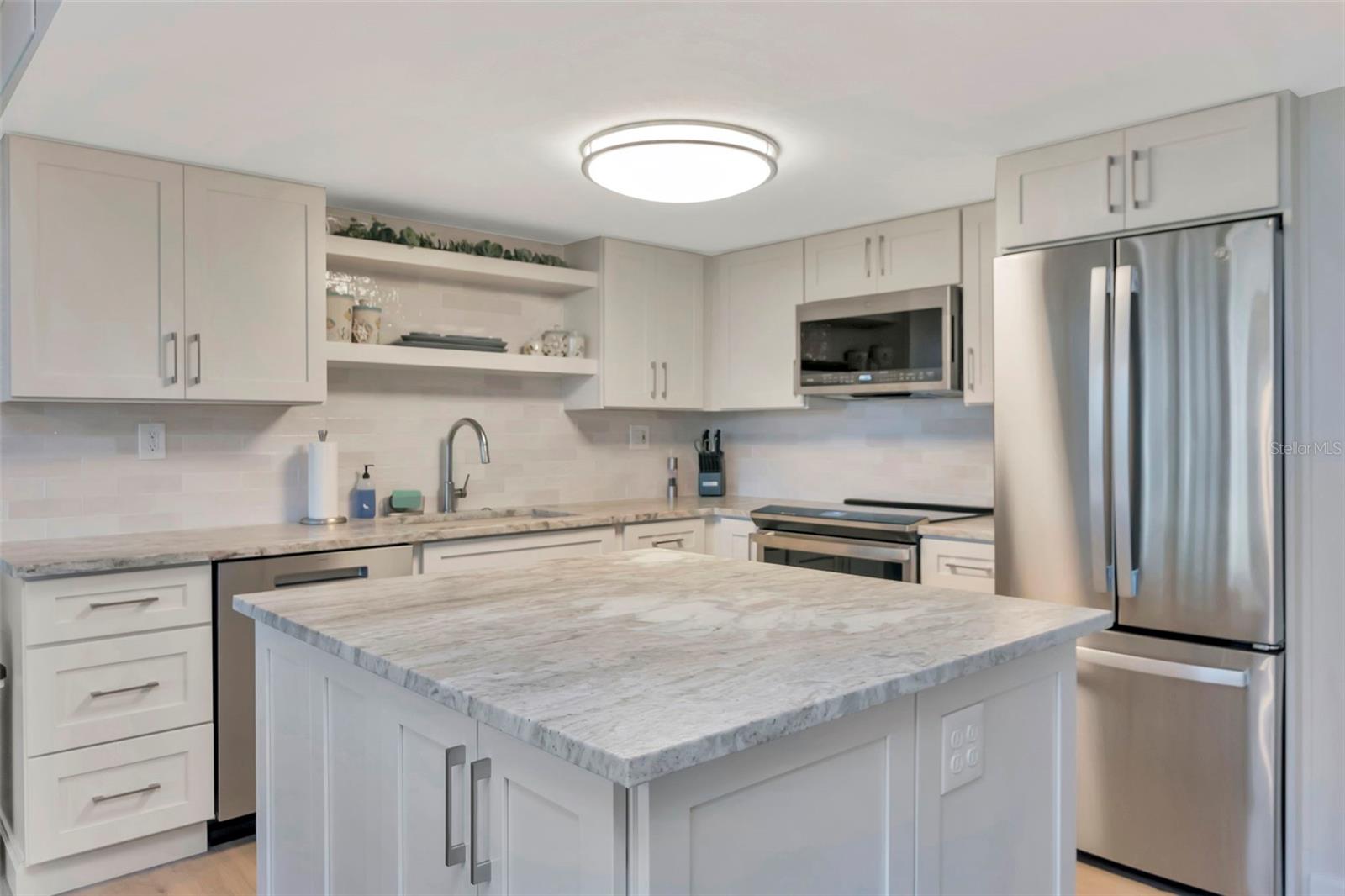17580 GULF BLVD #403 — photo 6