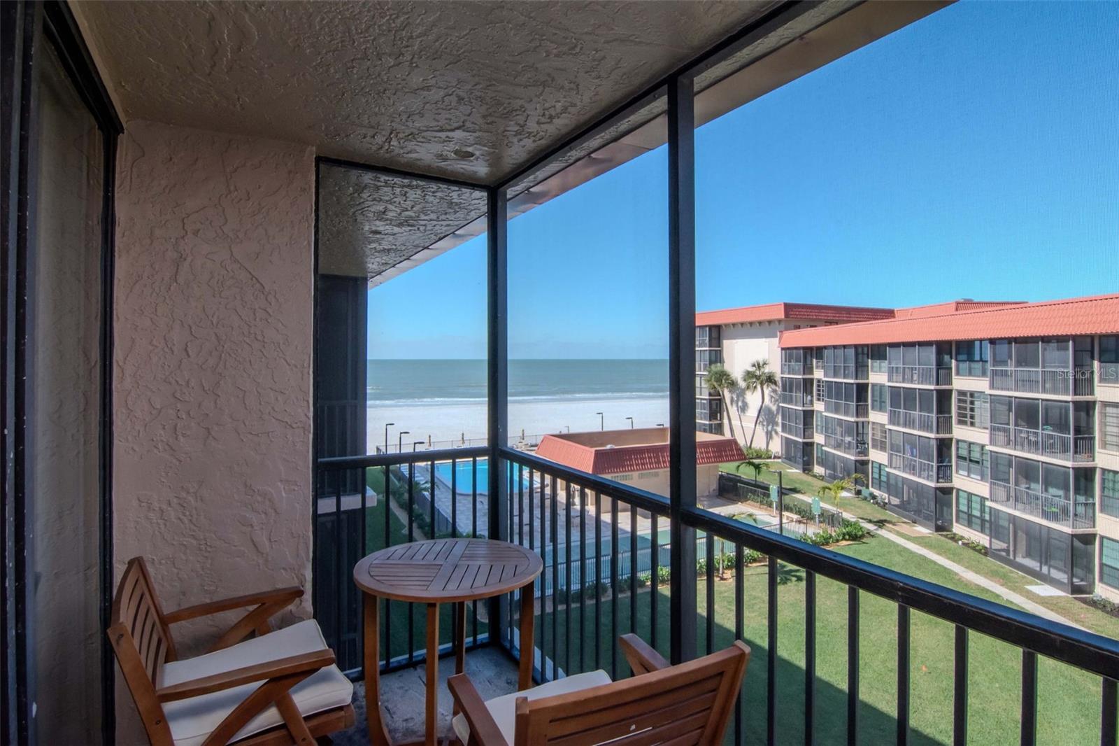 17580 GULF BLVD #403 — photo 3