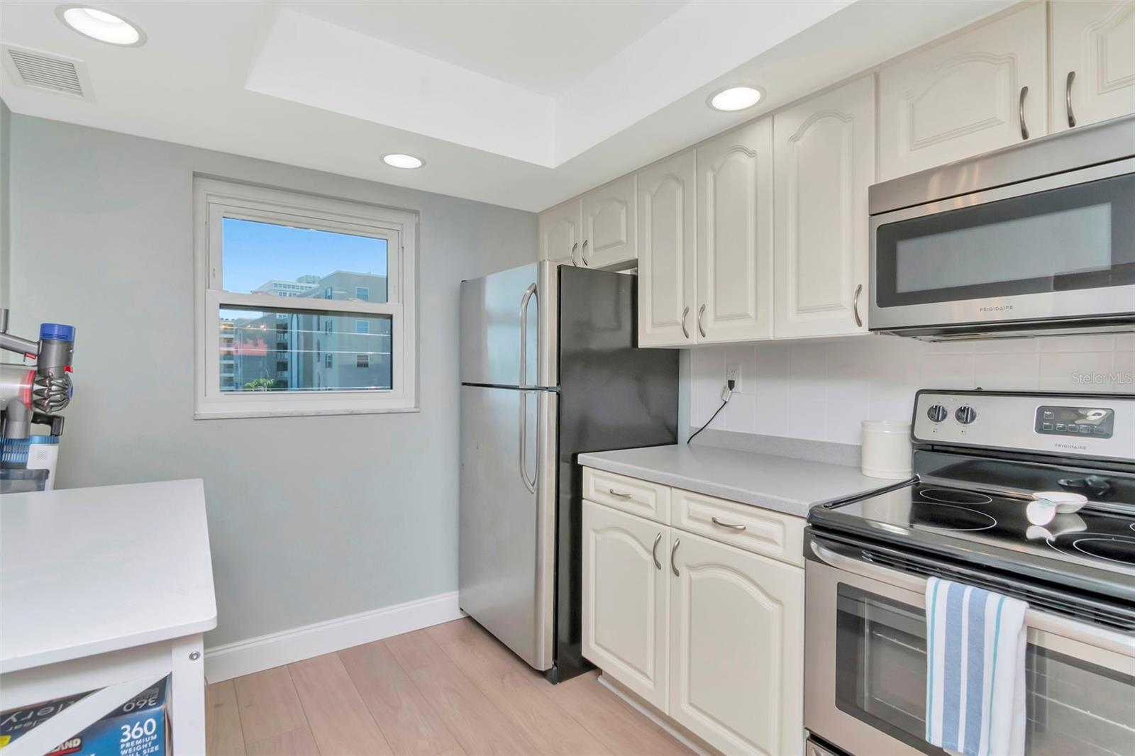 17580 GULF BLVD #403 — photo 9