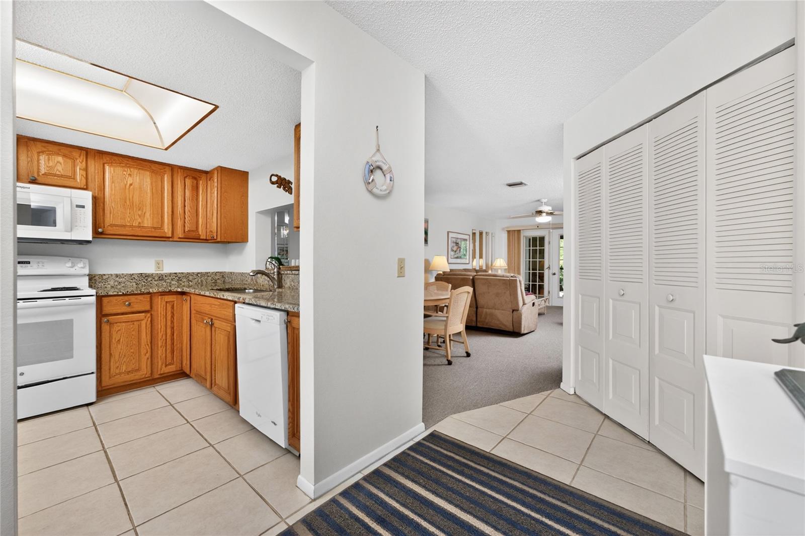 118 PINE HOLLOW DR #118 — photo 12
