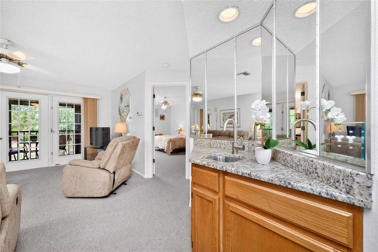 118 PINE HOLLOW DR #118 — photo 22