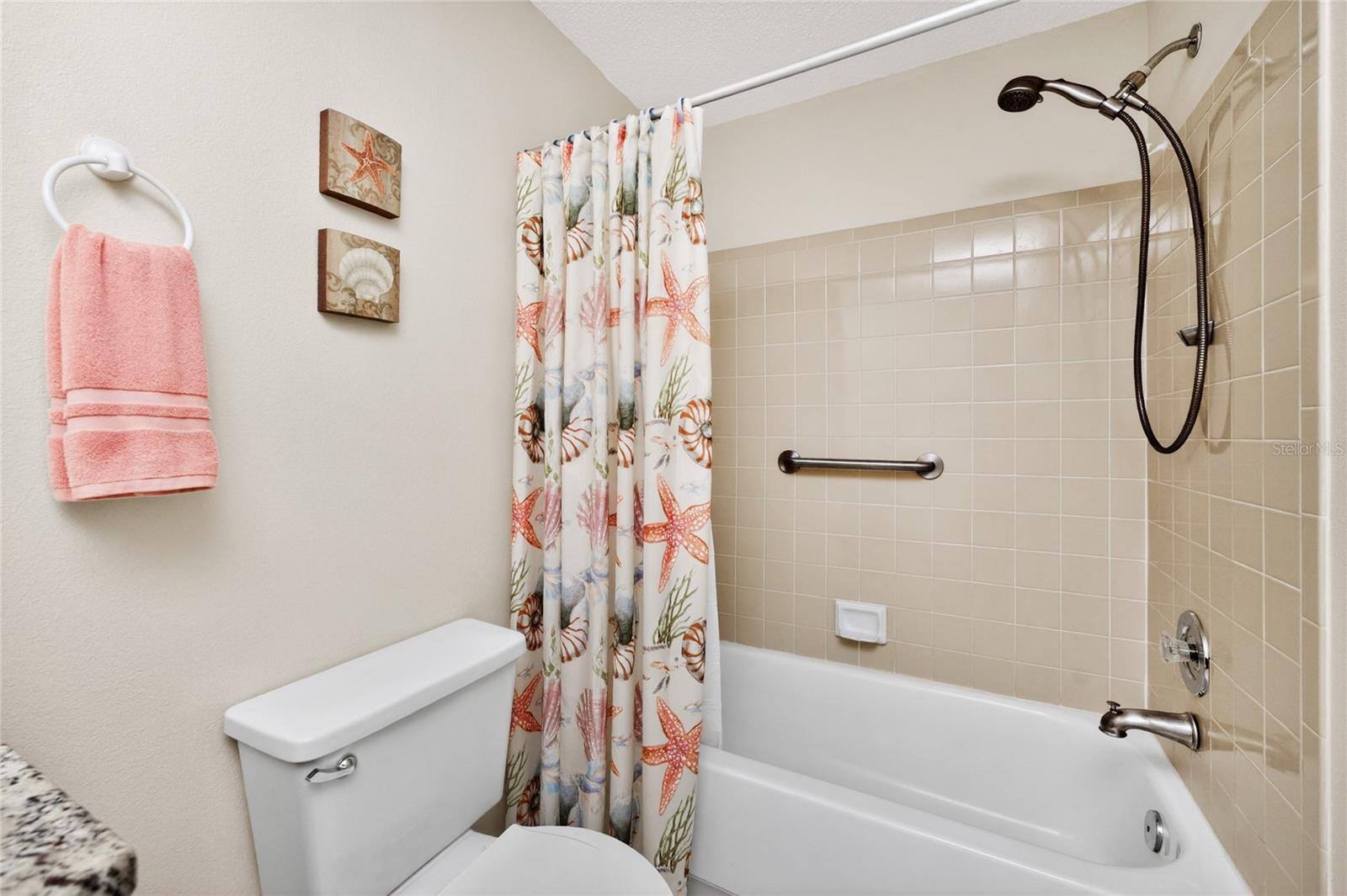 118 PINE HOLLOW DR #118 — photo 31