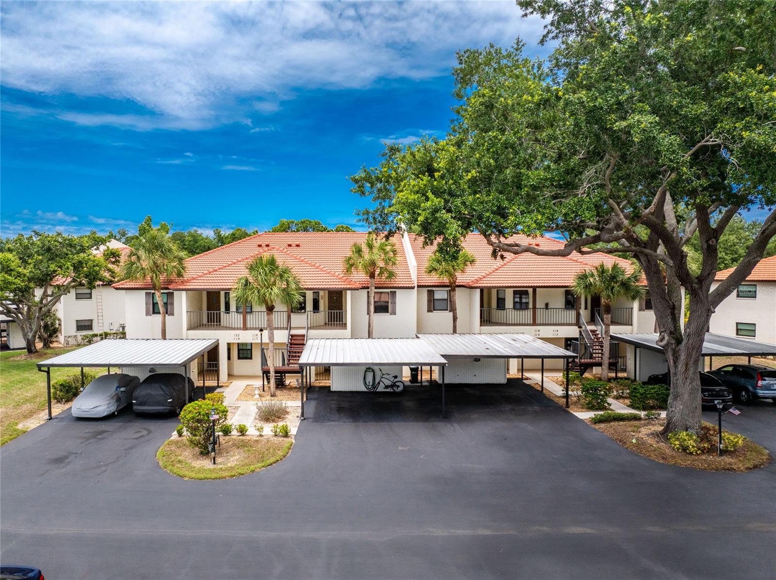 118 PINE HOLLOW DR #118 — photo 41