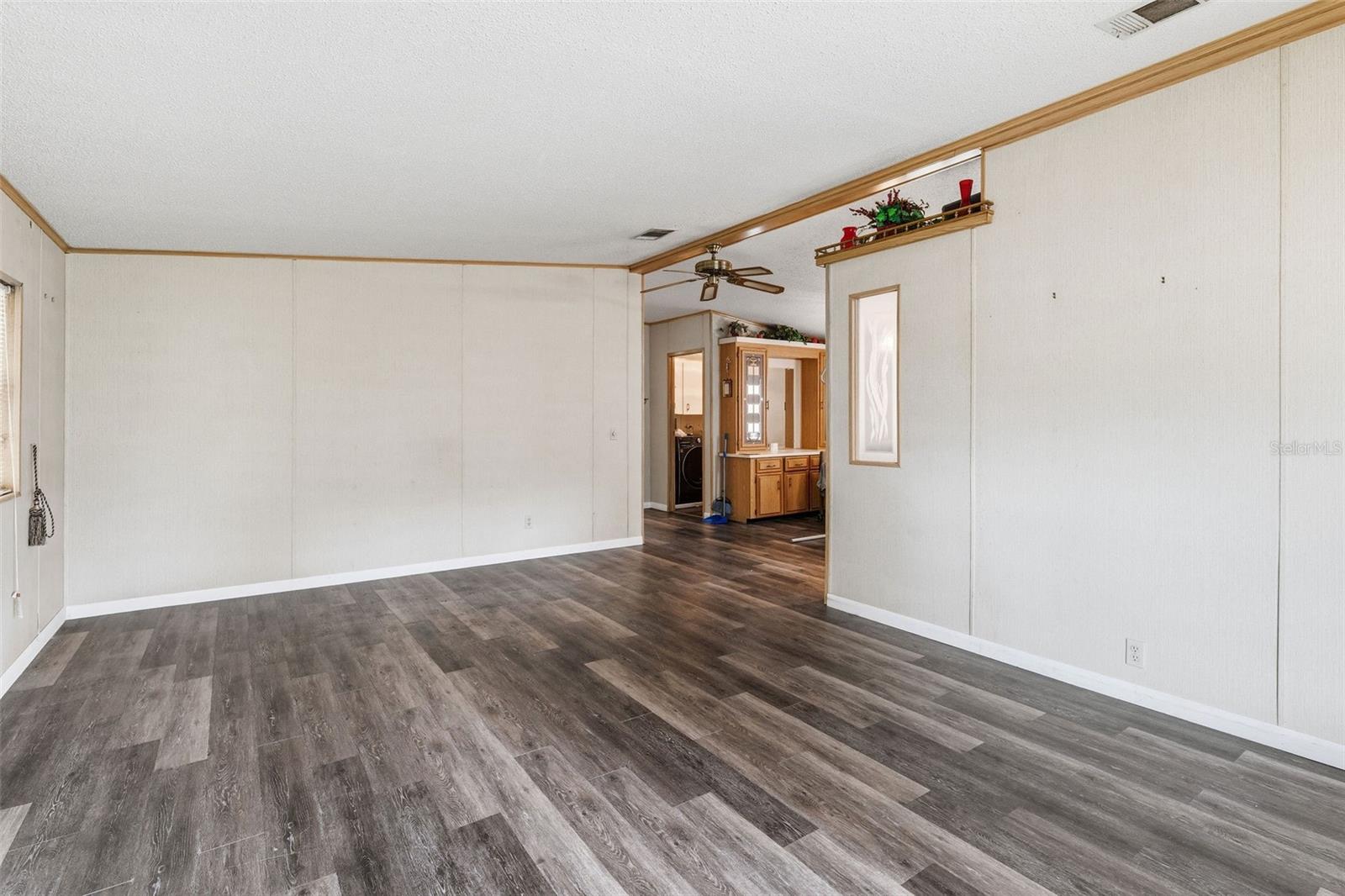 410 DOLPHIN DR S — photo 10
