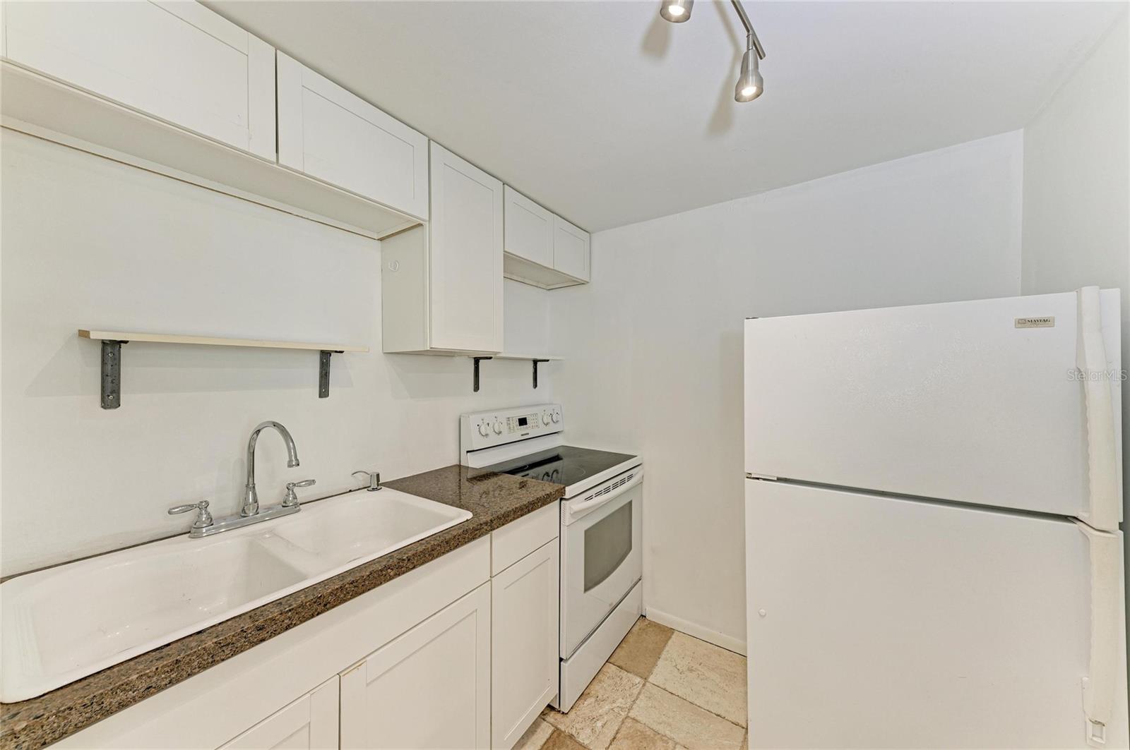 2714 DATURA ST — photo 24