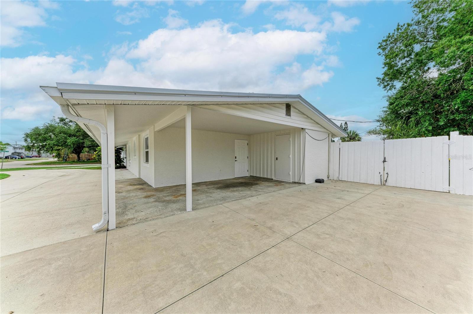 2714 DATURA ST — photo 5