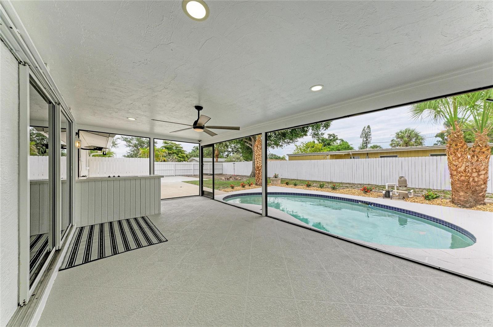 2714 DATURA ST — photo 41