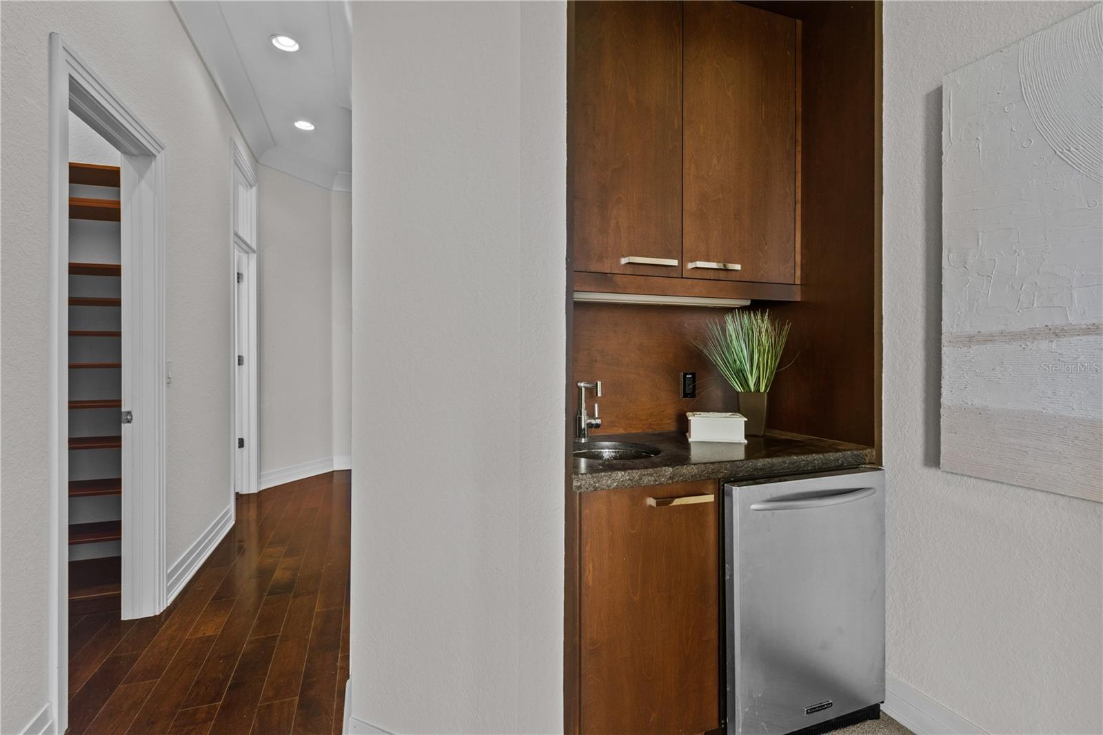 1008 PASEO DEL RIO NE — photo 25