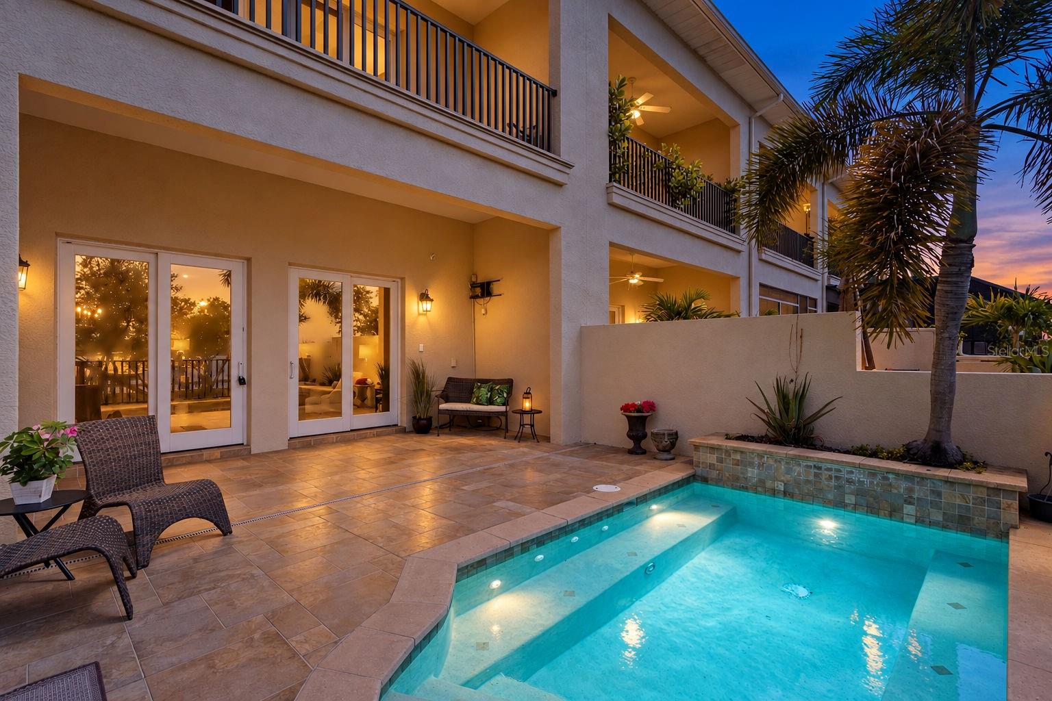 1008 PASEO DEL RIO NE — photo 2