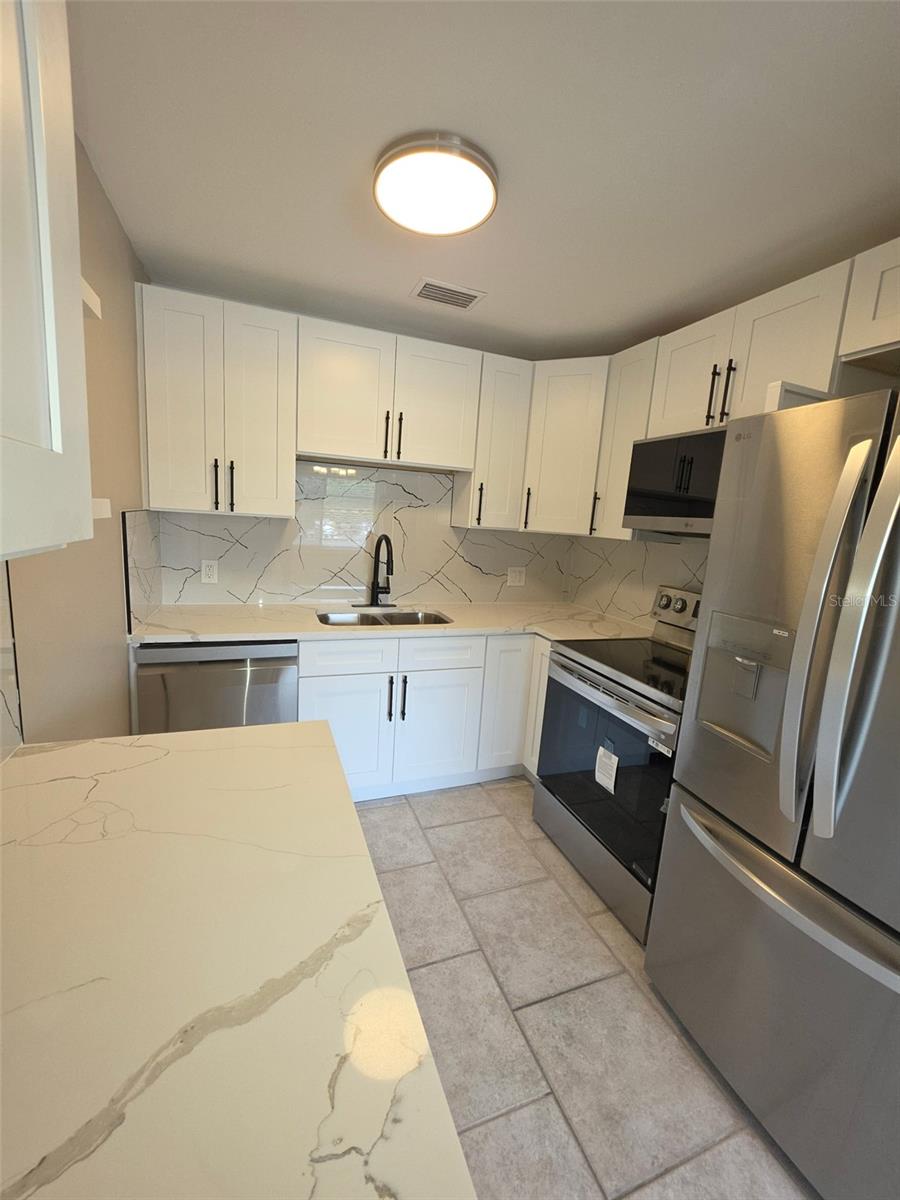 8221 112TH ST #209 — photo 11