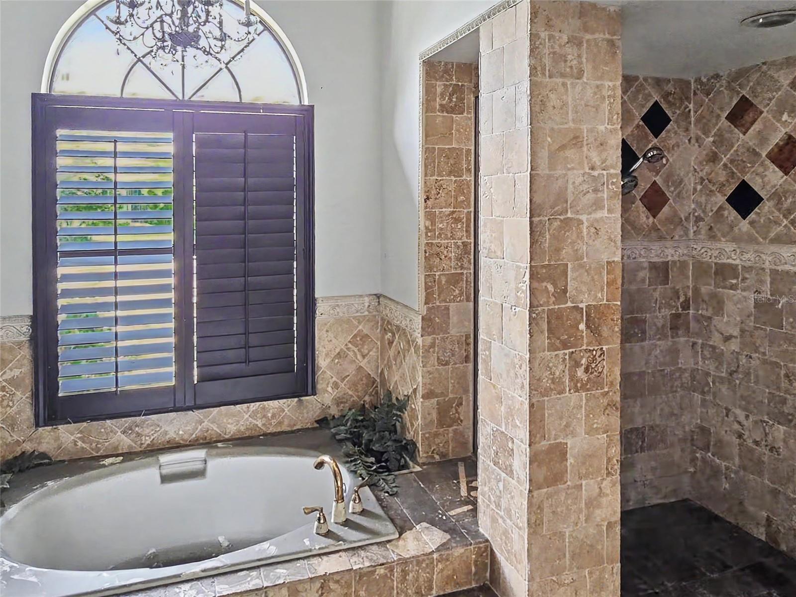 3749 EMBASSY CIR — photo 14
