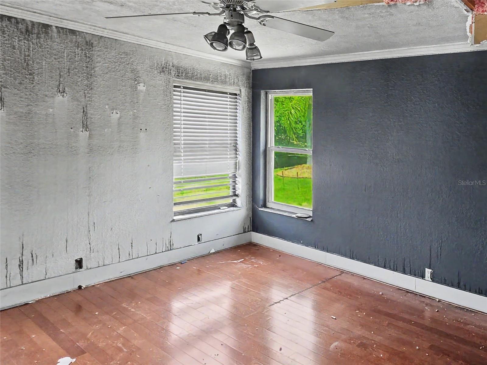 3749 EMBASSY CIR — photo 19