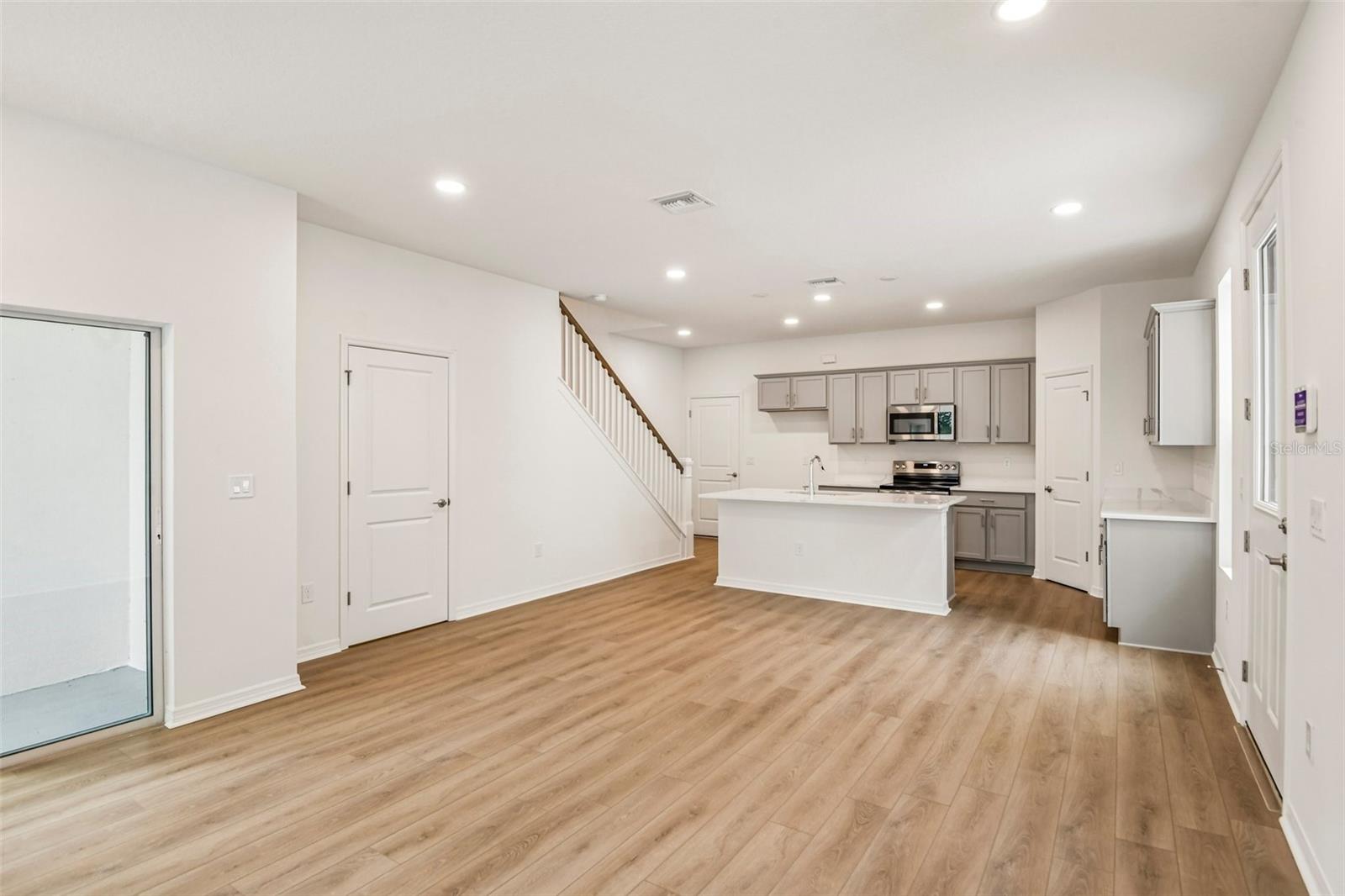 616 SILVER STREAM CT — photo 10