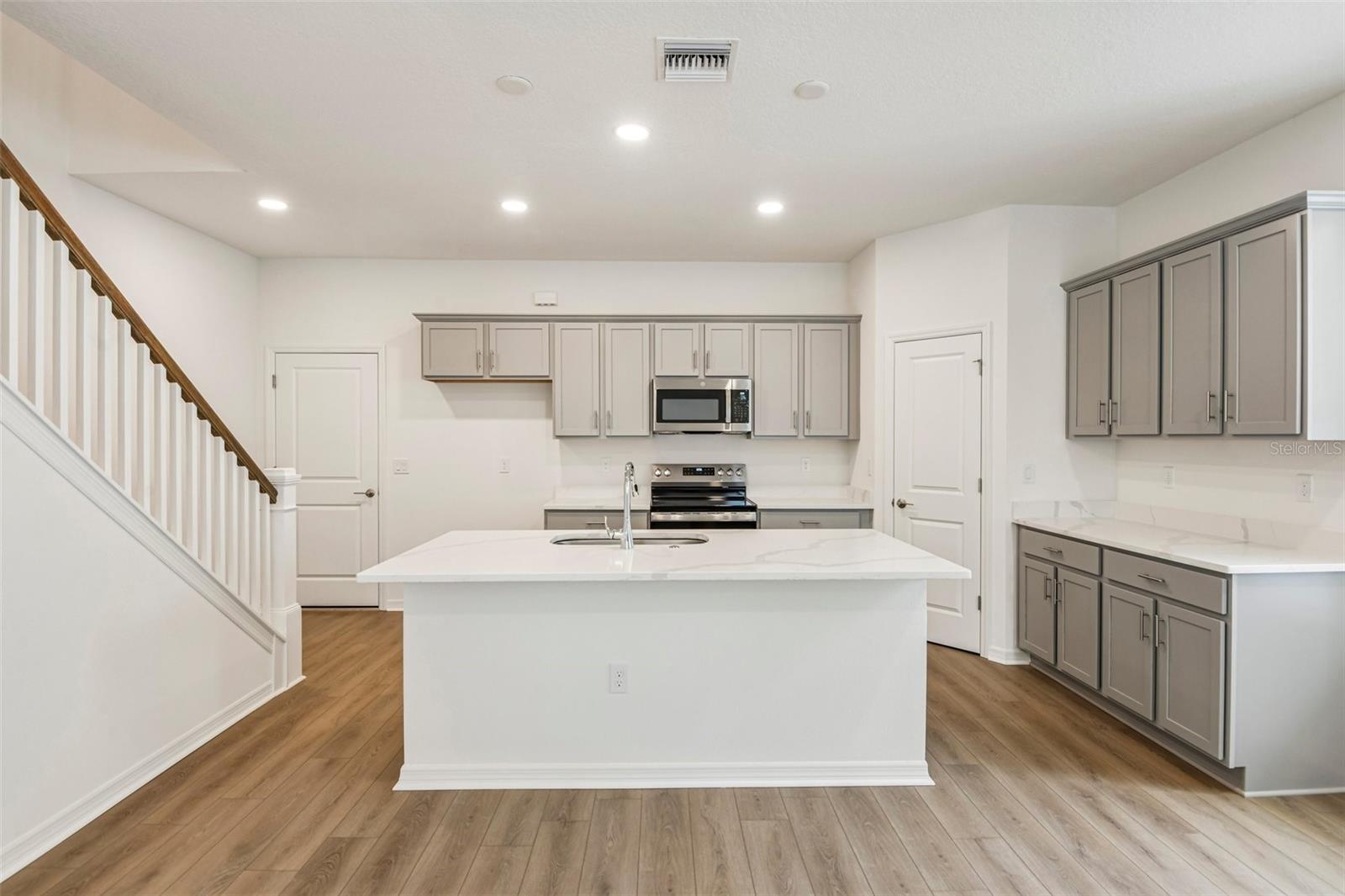 616 SILVER STREAM CT — photo 14