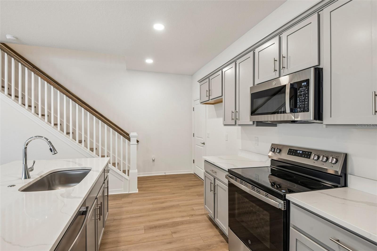 616 SILVER STREAM CT — photo 19