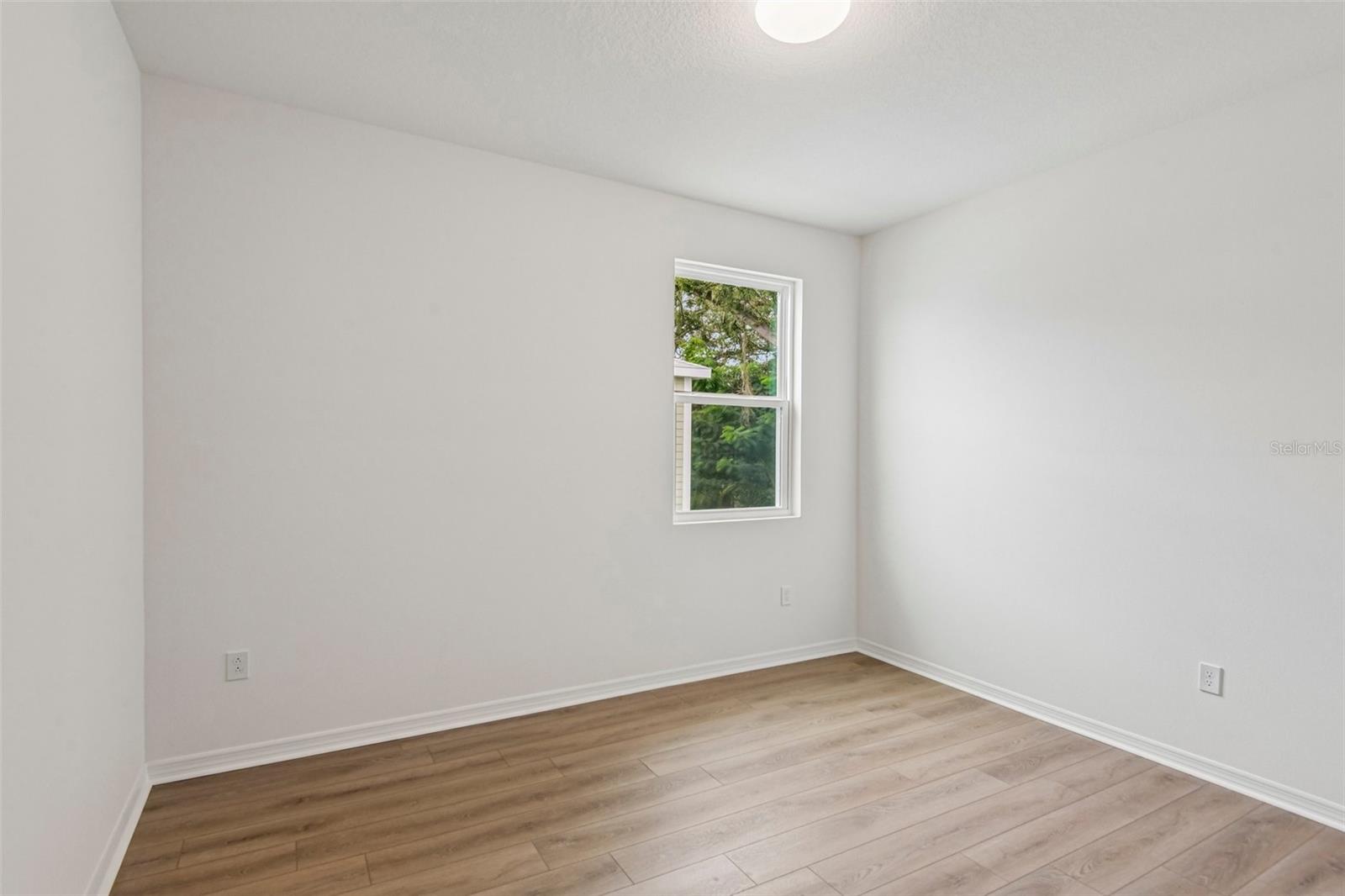 616 SILVER STREAM CT — photo 23