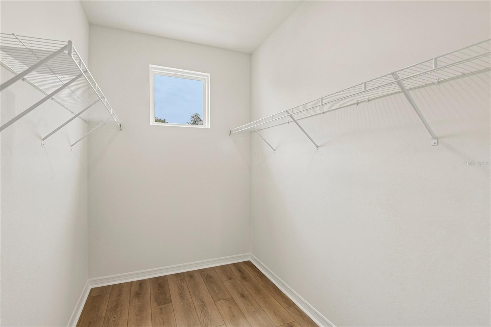 616 SILVER STREAM CT — photo 32