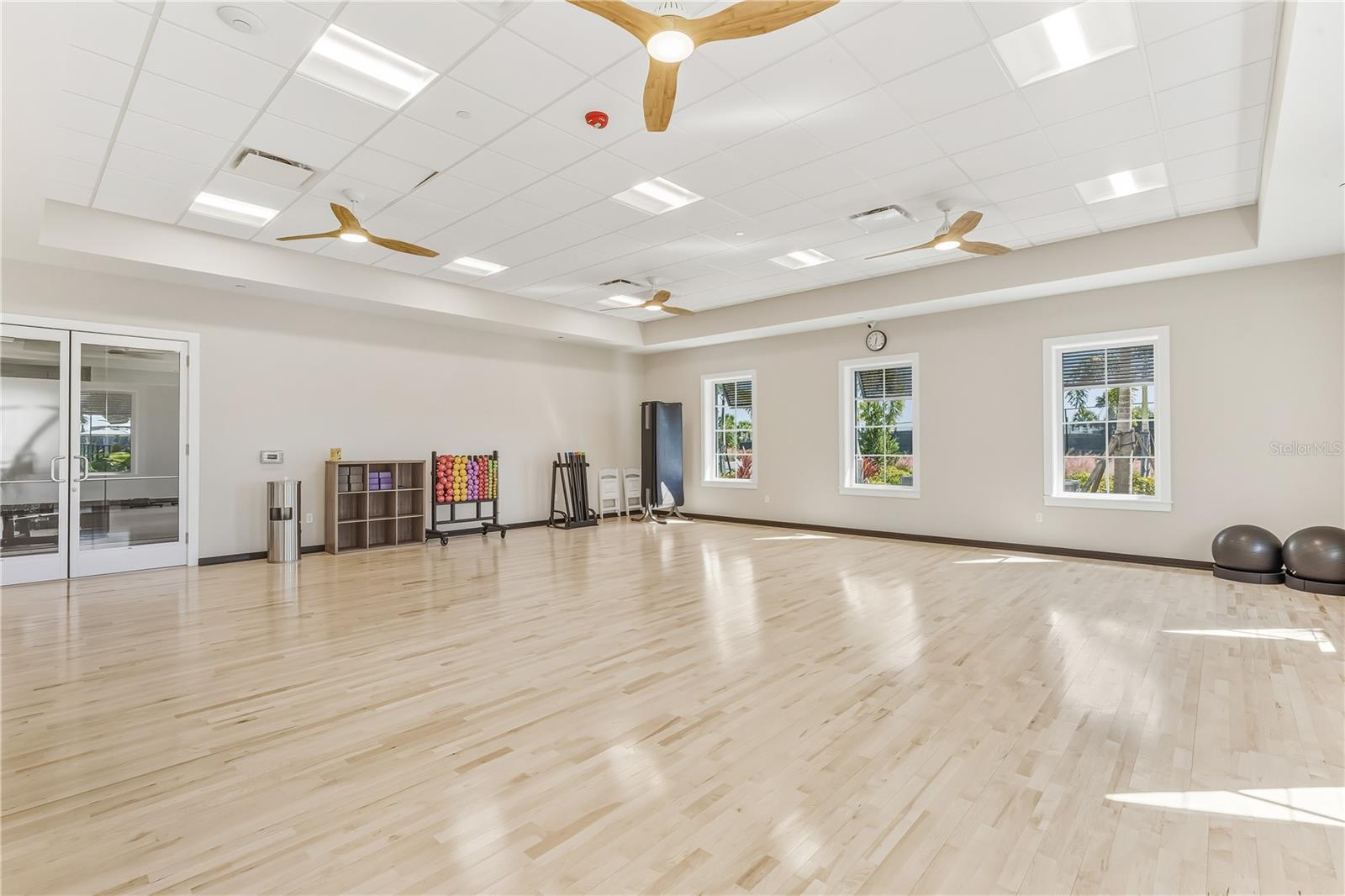 18630 BUCKSKIN DR — photo 43