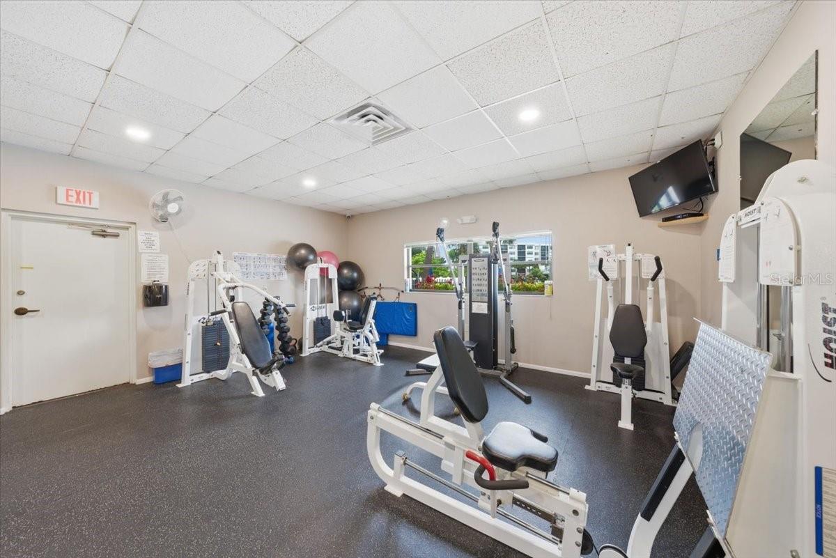 1332 PASADENA AVE S #102 — photo 38