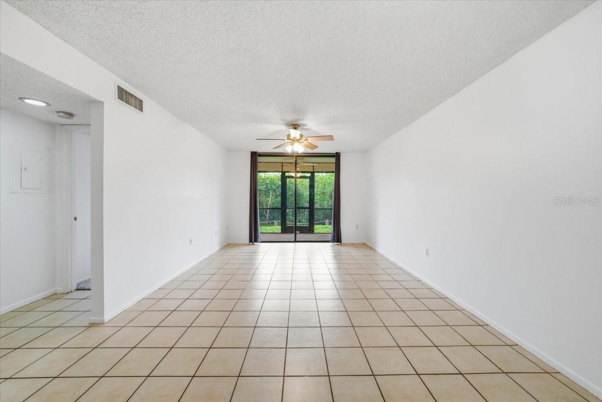 1332 PASADENA AVE S #102 — photo 2
