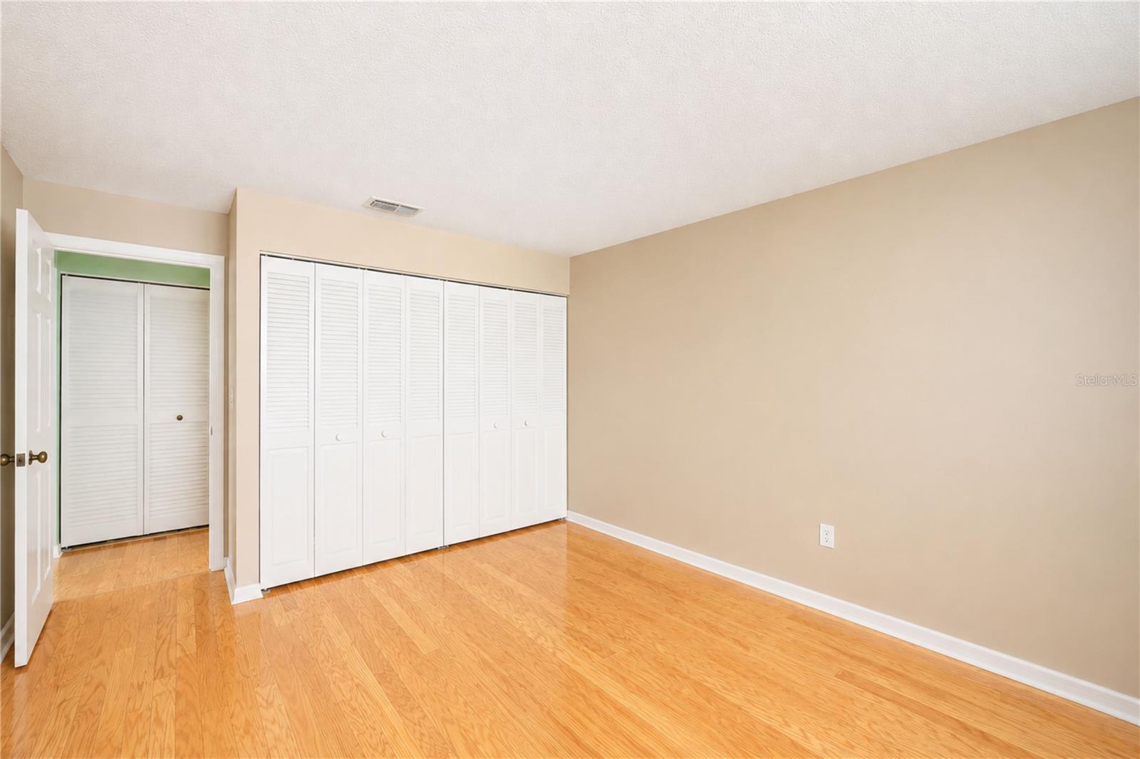 9425 ANDOVER CIR — photo 27