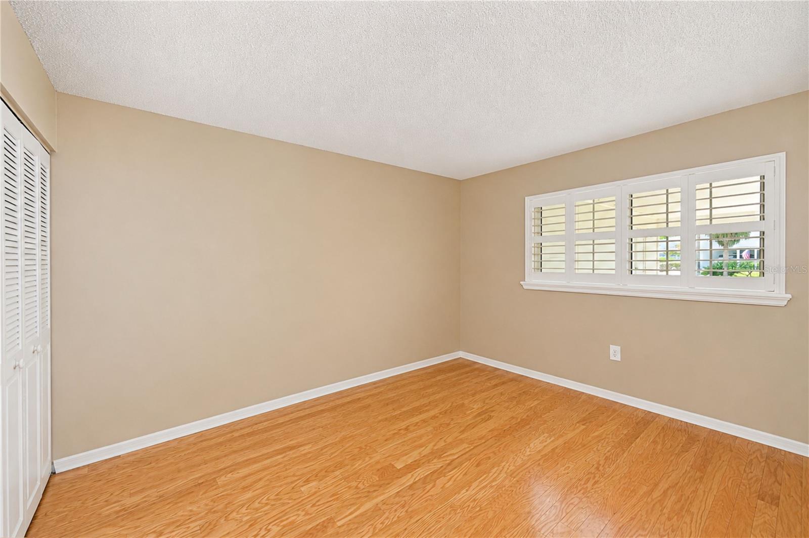 9425 ANDOVER CIR — photo 26