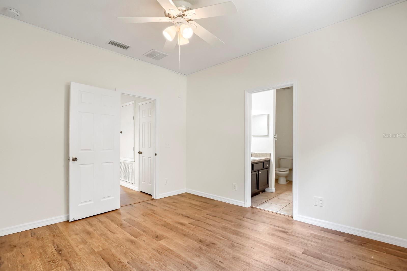 1048 TULLAMORE DR — photo 19