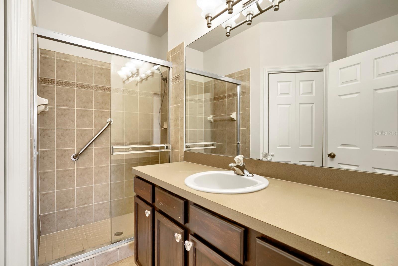 1048 TULLAMORE DR — photo 22