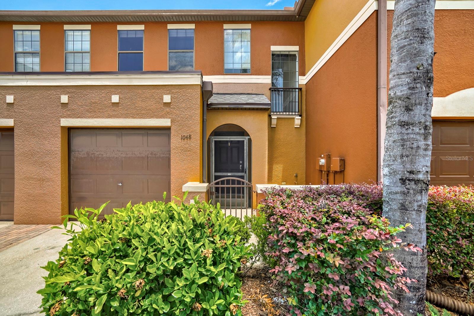 1048 TULLAMORE DR — photo 3