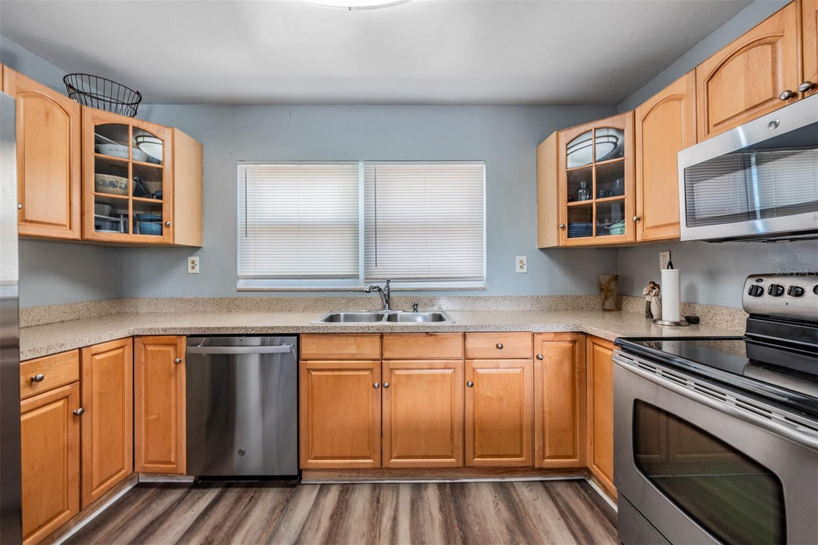 4601 N EMERALD AVE — photo 12