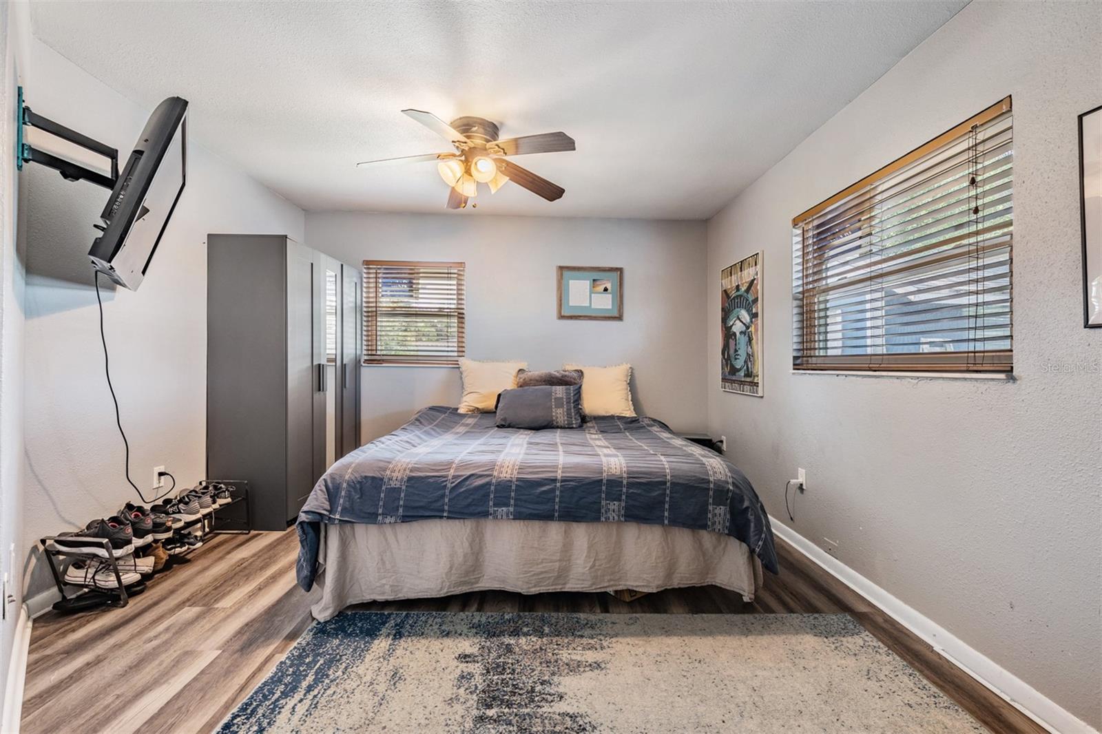4601 N EMERALD AVE — photo 15