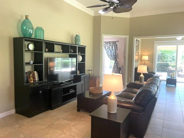 11818 FIORE LN — photo 17