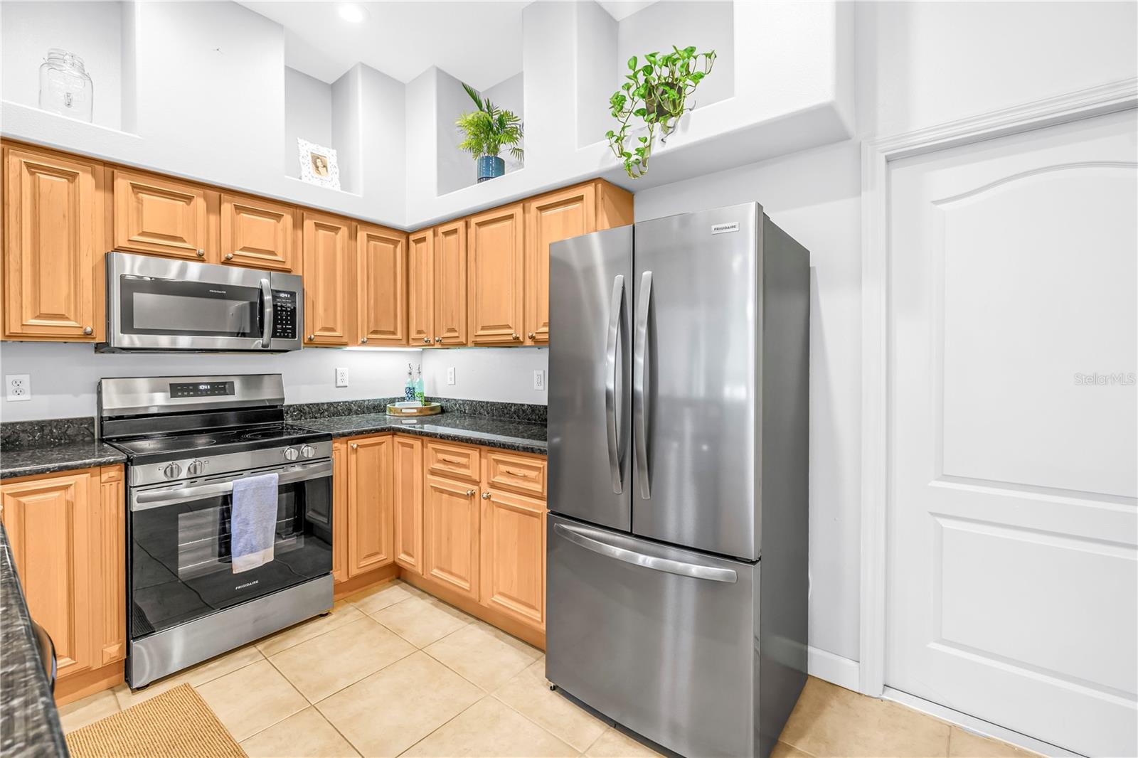 2982 ESTANCIA PL — photo 16