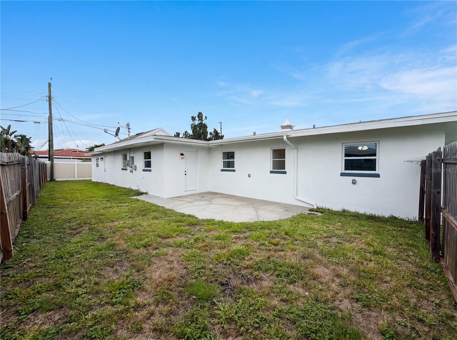 567 BAYWOOD DR N — photo 5