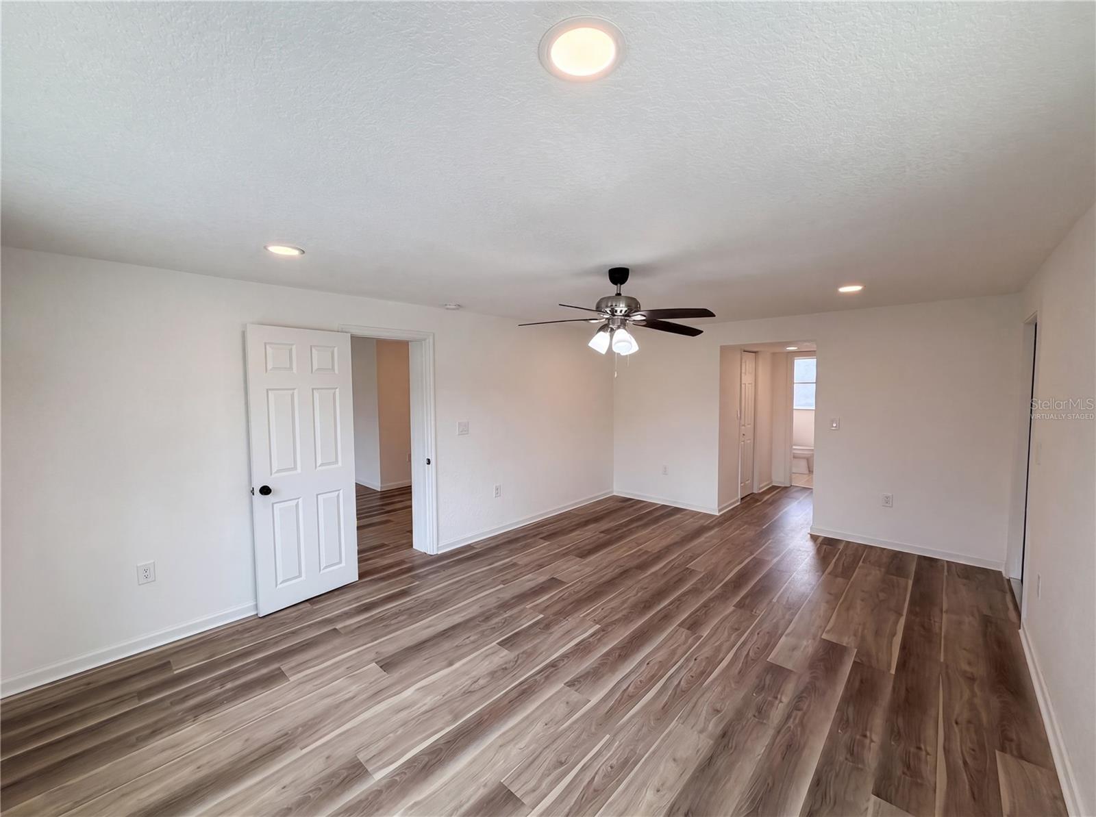 567 BAYWOOD DR N — photo 4