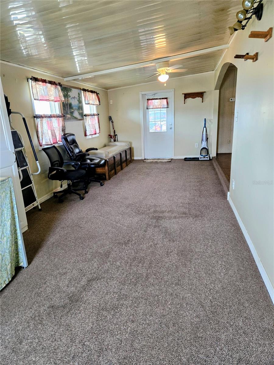6253 BALMY LN — photo 4