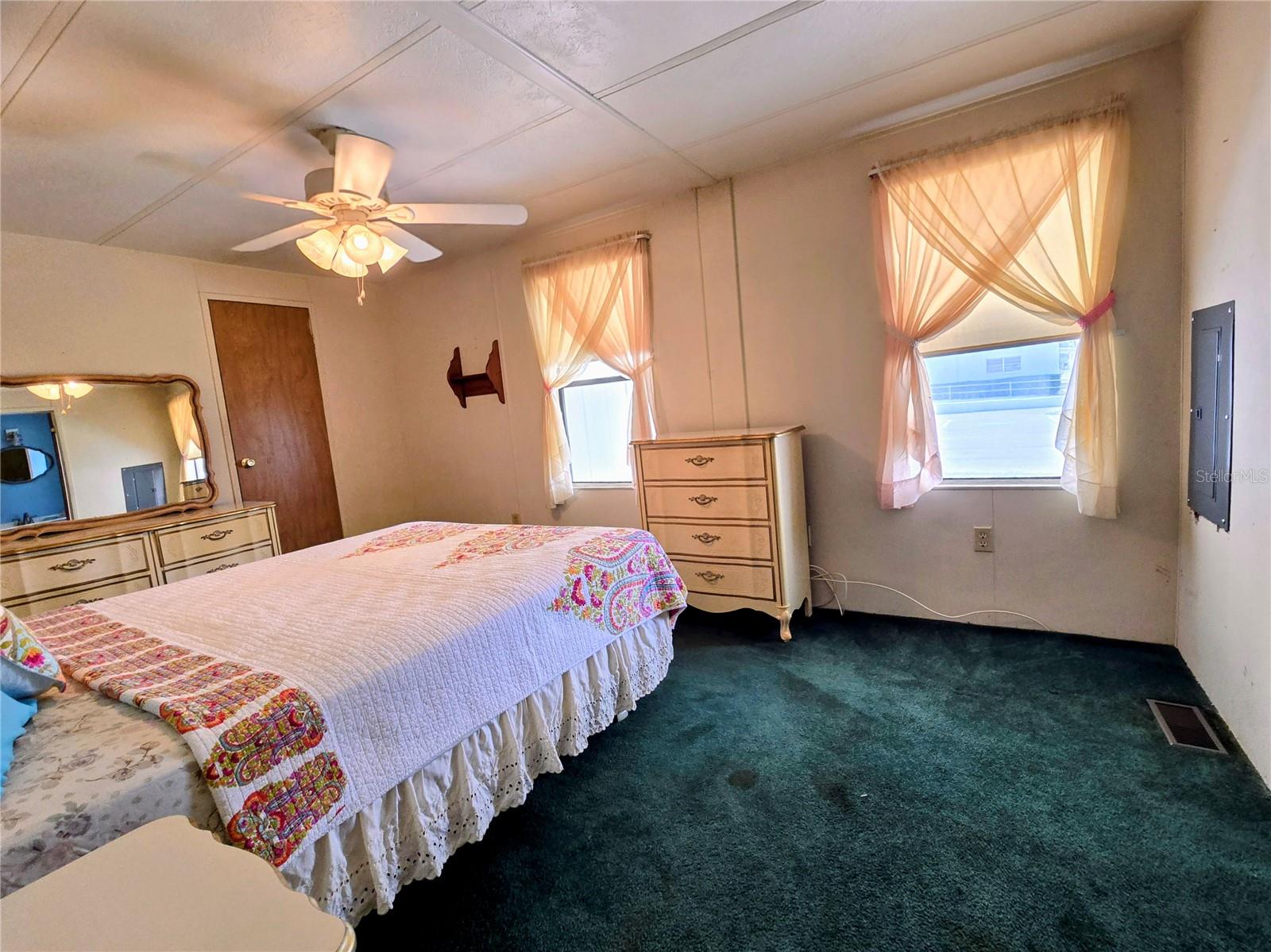6253 BALMY LN — photo 10