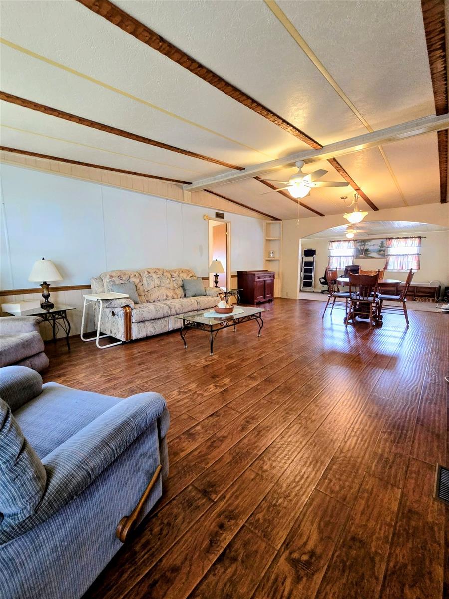 6253 BALMY LN — photo 7
