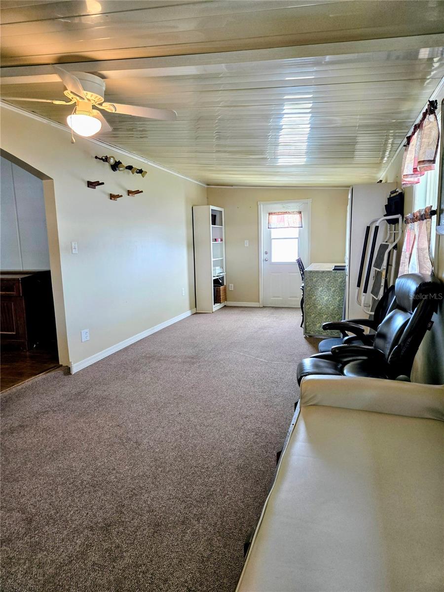 6253 BALMY LN — photo 3