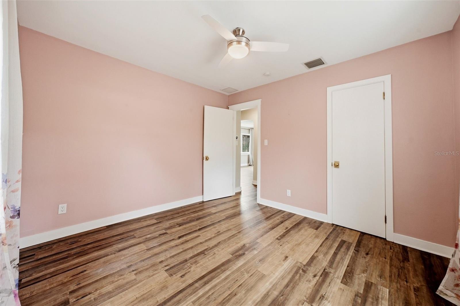 4730 BURLINGTON AVE N — photo 12