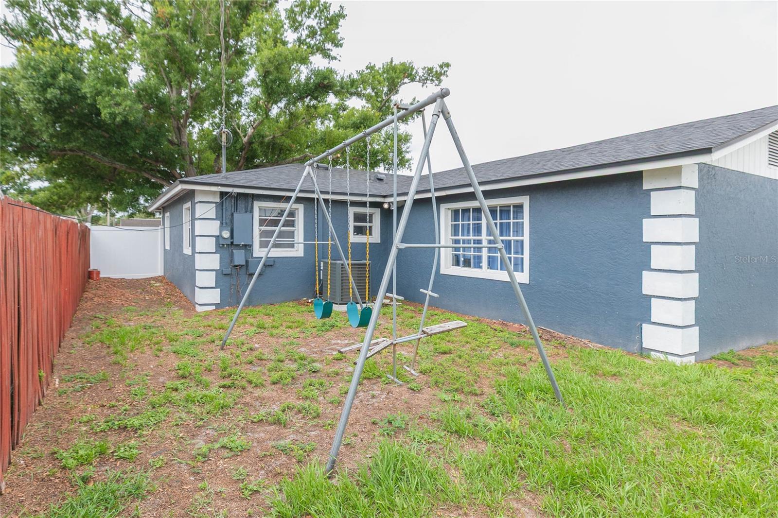 7412 KINGSTON DR — photo 35