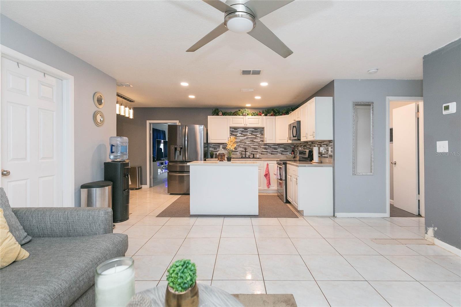 7412 KINGSTON DR — photo 8