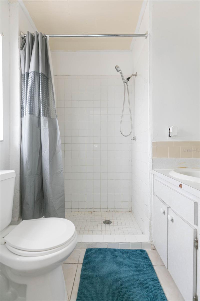 7412 KINGSTON DR — photo 31
