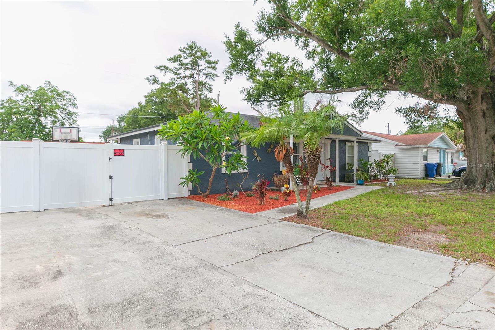 7412 KINGSTON DR — photo 4