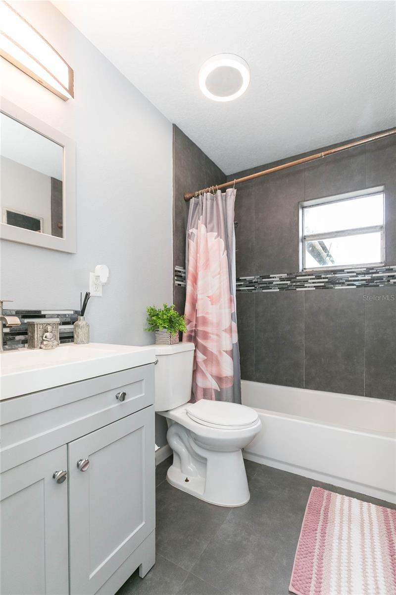 7412 KINGSTON DR — photo 20