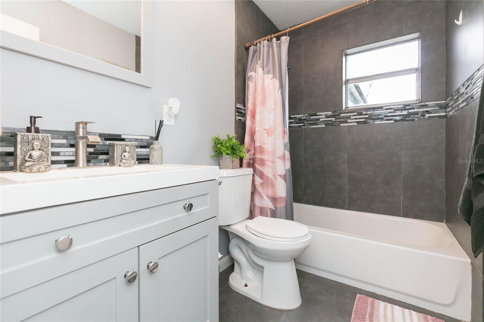7412 KINGSTON DR — photo 21