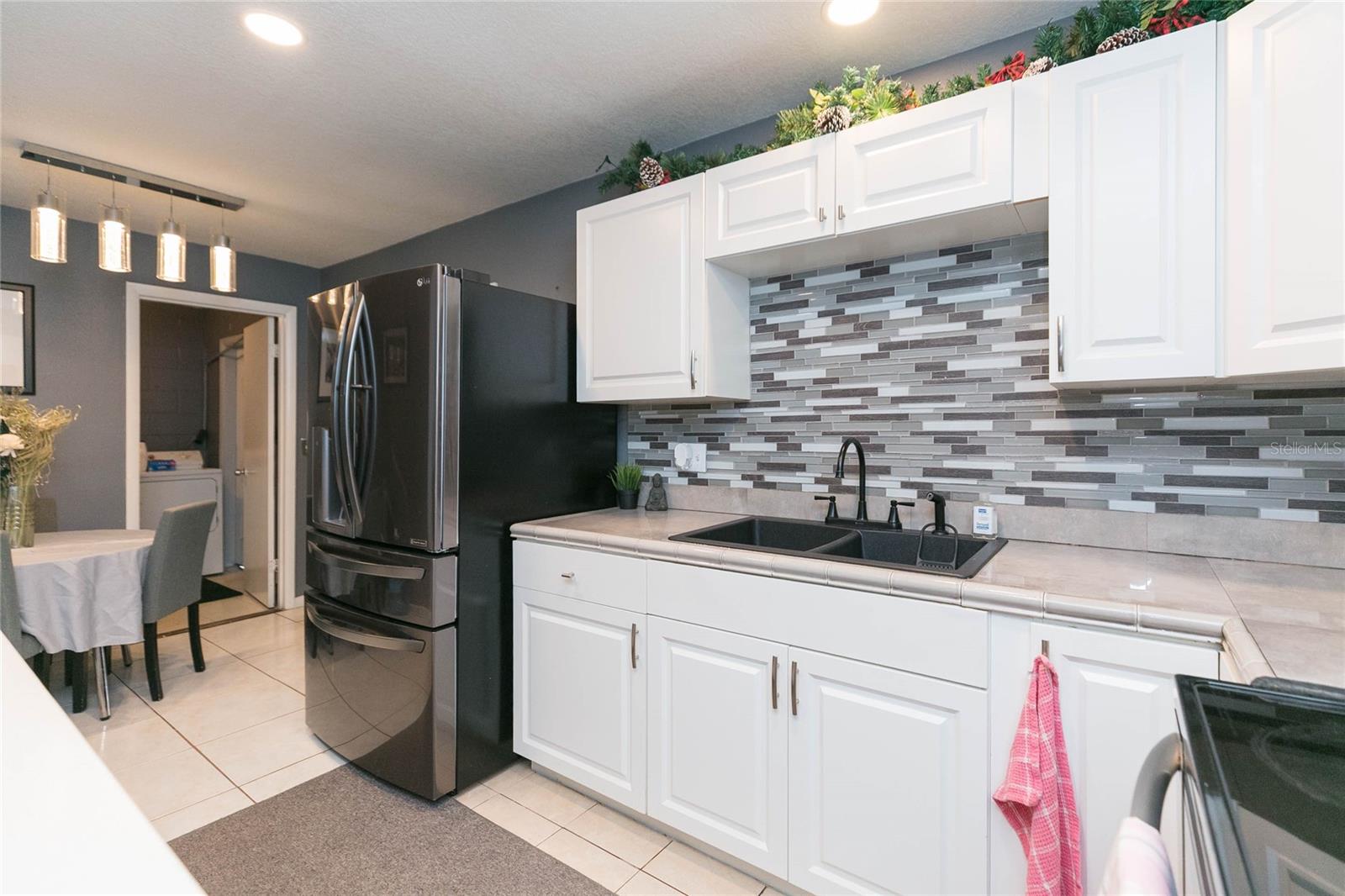 7412 KINGSTON DR — photo 12