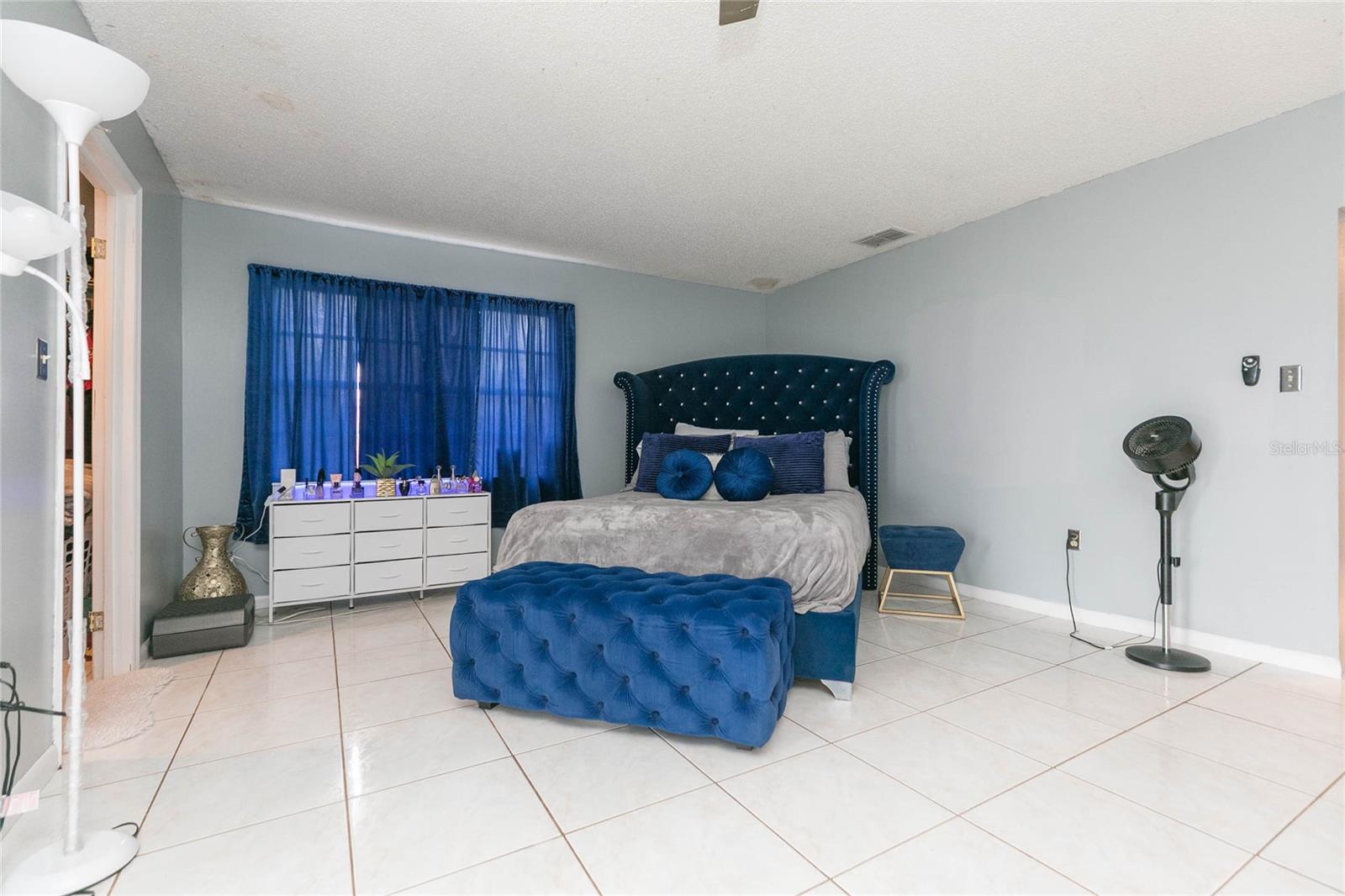 7412 KINGSTON DR — photo 23